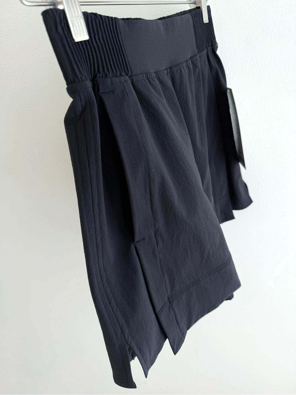 Lululemon Black Stretch Woven Relaxed Fit High Rise Short 4" - Picture 2 of 9